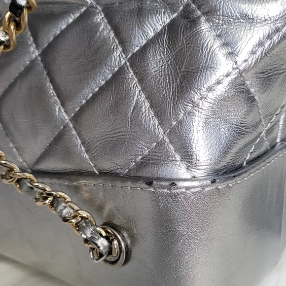 ❌️SOLD❌️ SMALL GABRIELLE SILVER BACKPACK - Picture 7 of 9